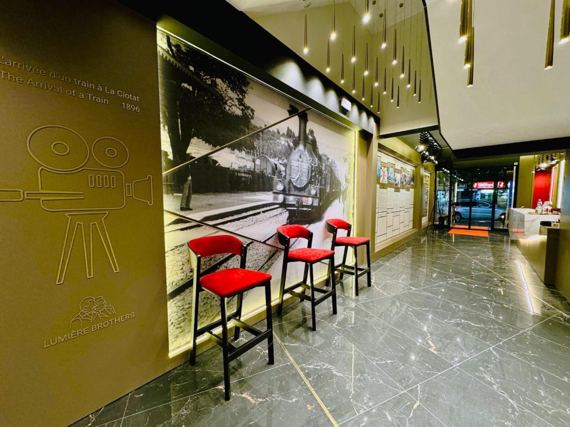 Lumiere Hotel Belgrado Esterno foto