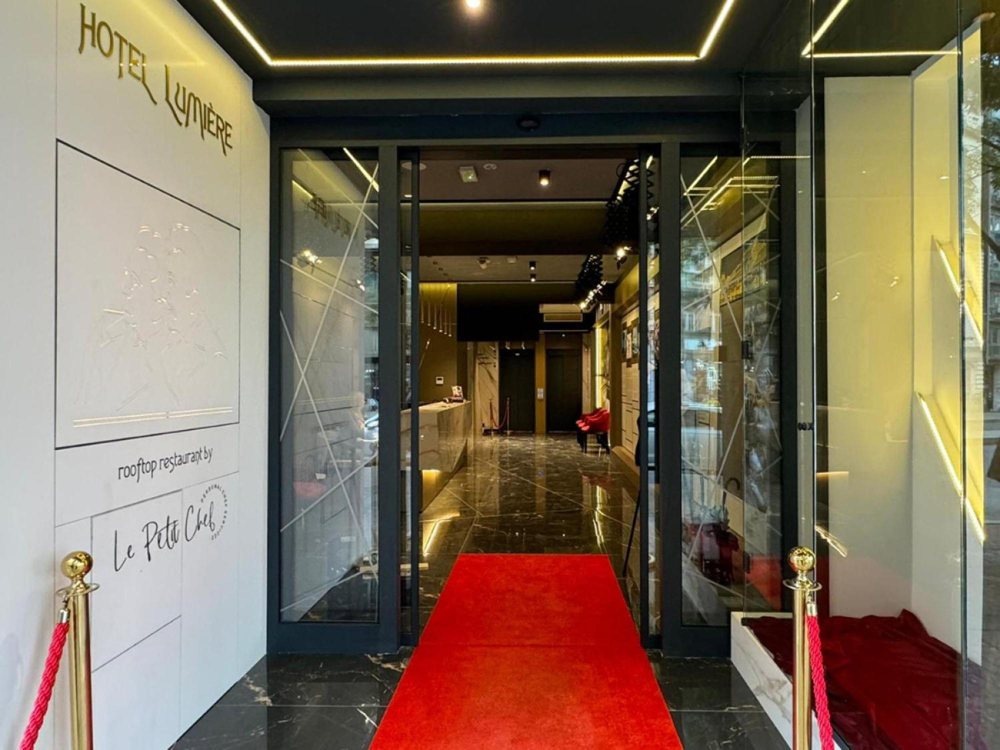 Lumiere Hotel Belgrado Esterno foto