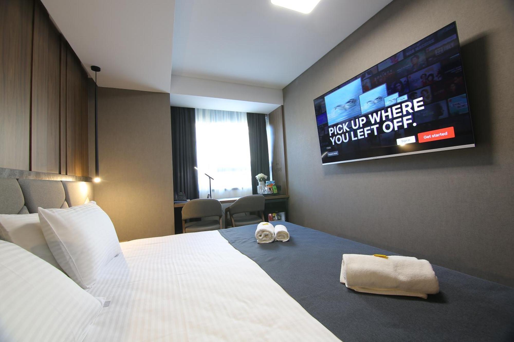 Lumiere Hotel Belgrado Esterno foto
