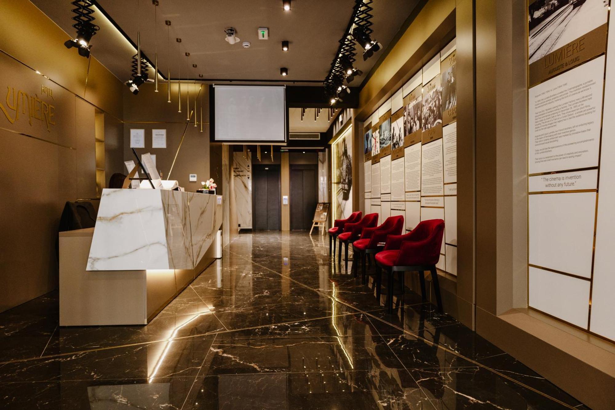 Lumiere Hotel Belgrado Esterno foto