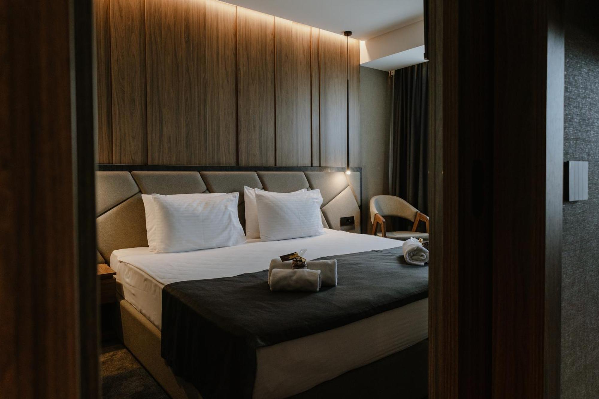 Lumiere Hotel Belgrado Esterno foto