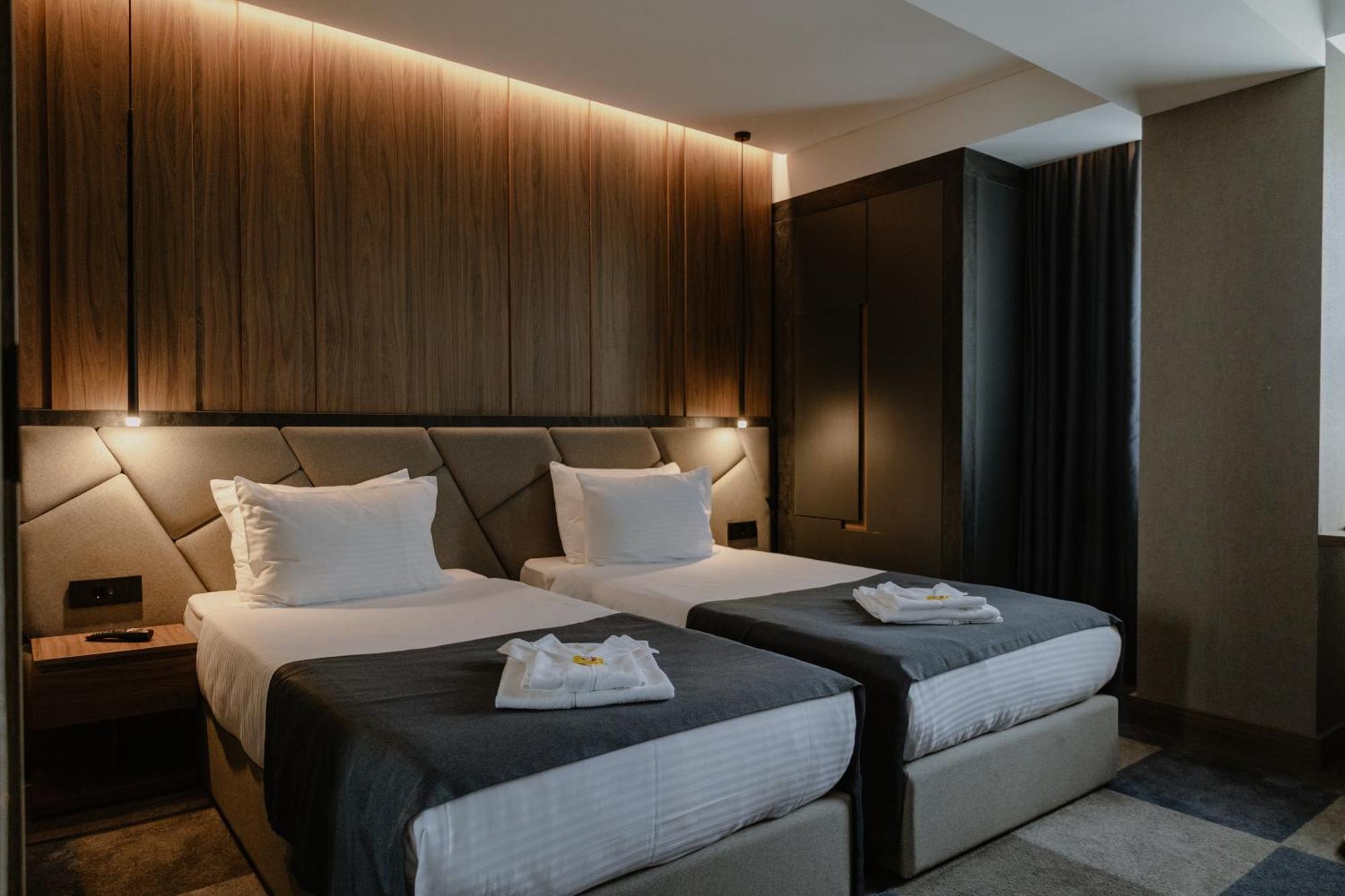 Lumiere Hotel Belgrado Esterno foto