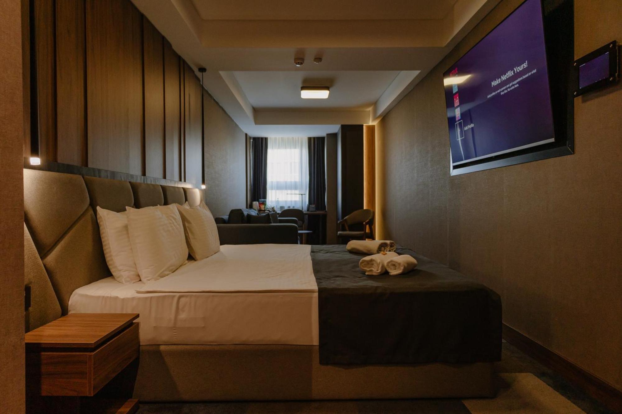 Lumiere Hotel Belgrado Esterno foto