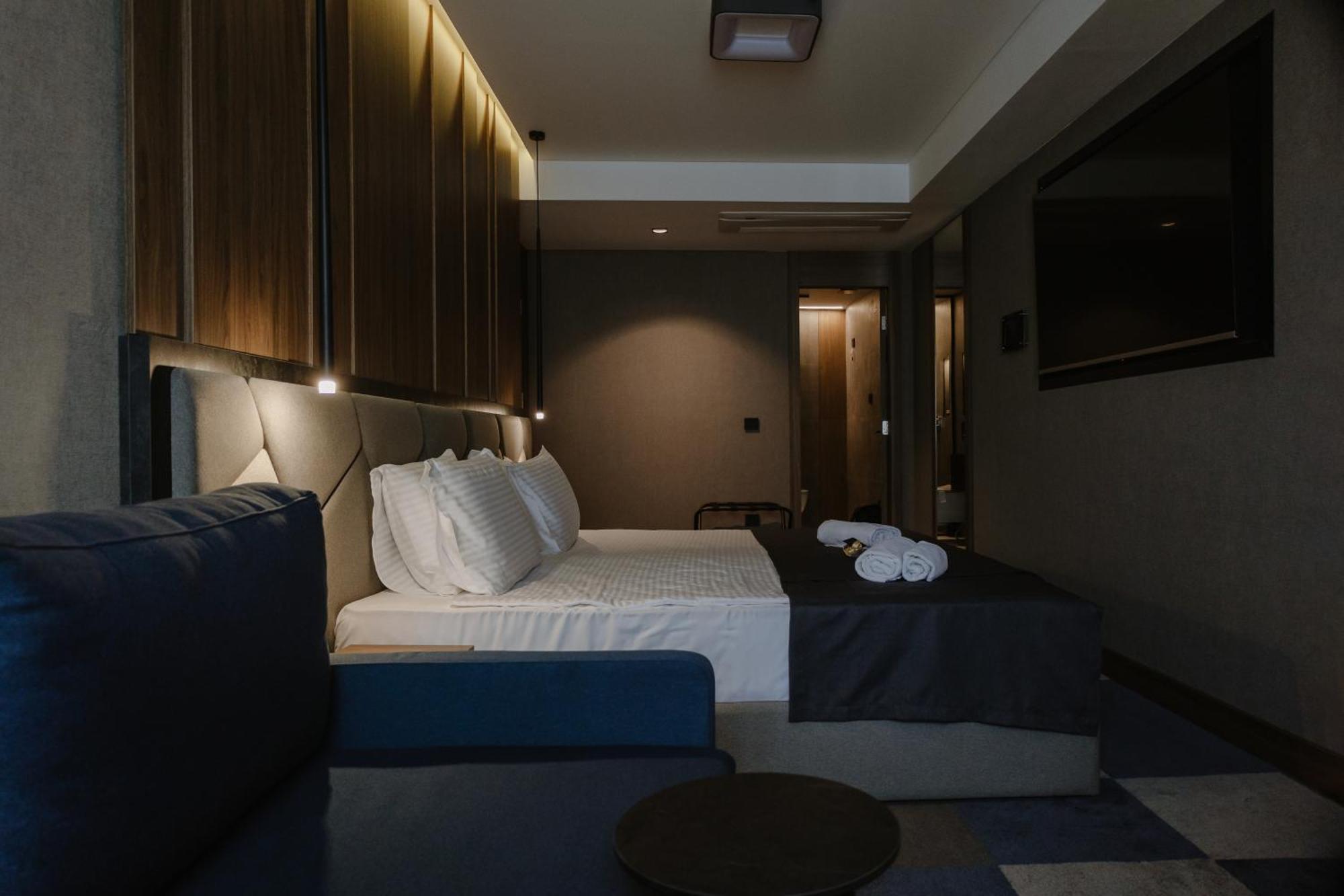 Lumiere Hotel Belgrado Esterno foto
